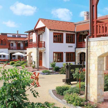 Magita Hotel Basko ภายนอก รูปภาพ